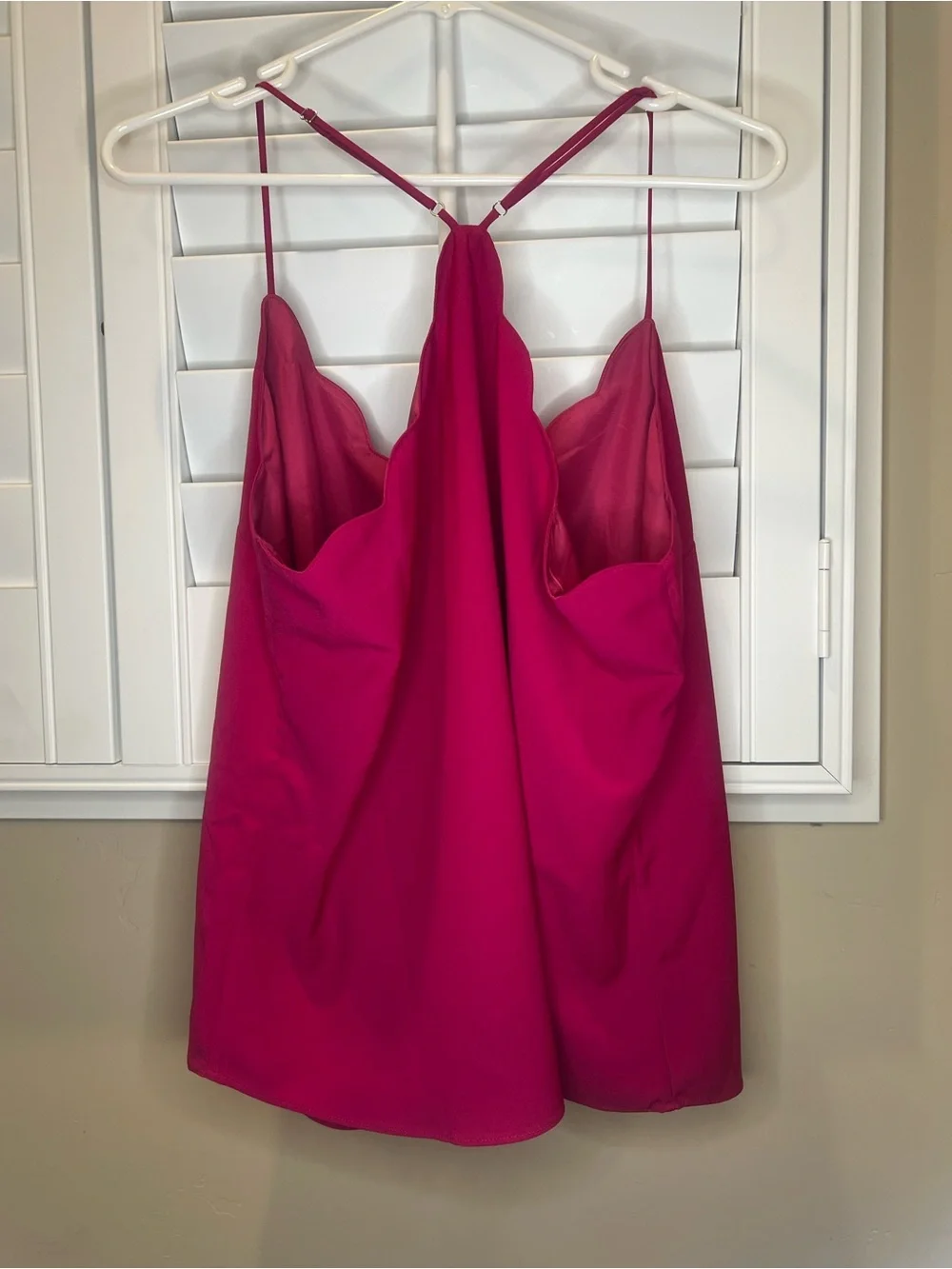 Women’s J Crew Neon Plum scalloped cami tank size 16